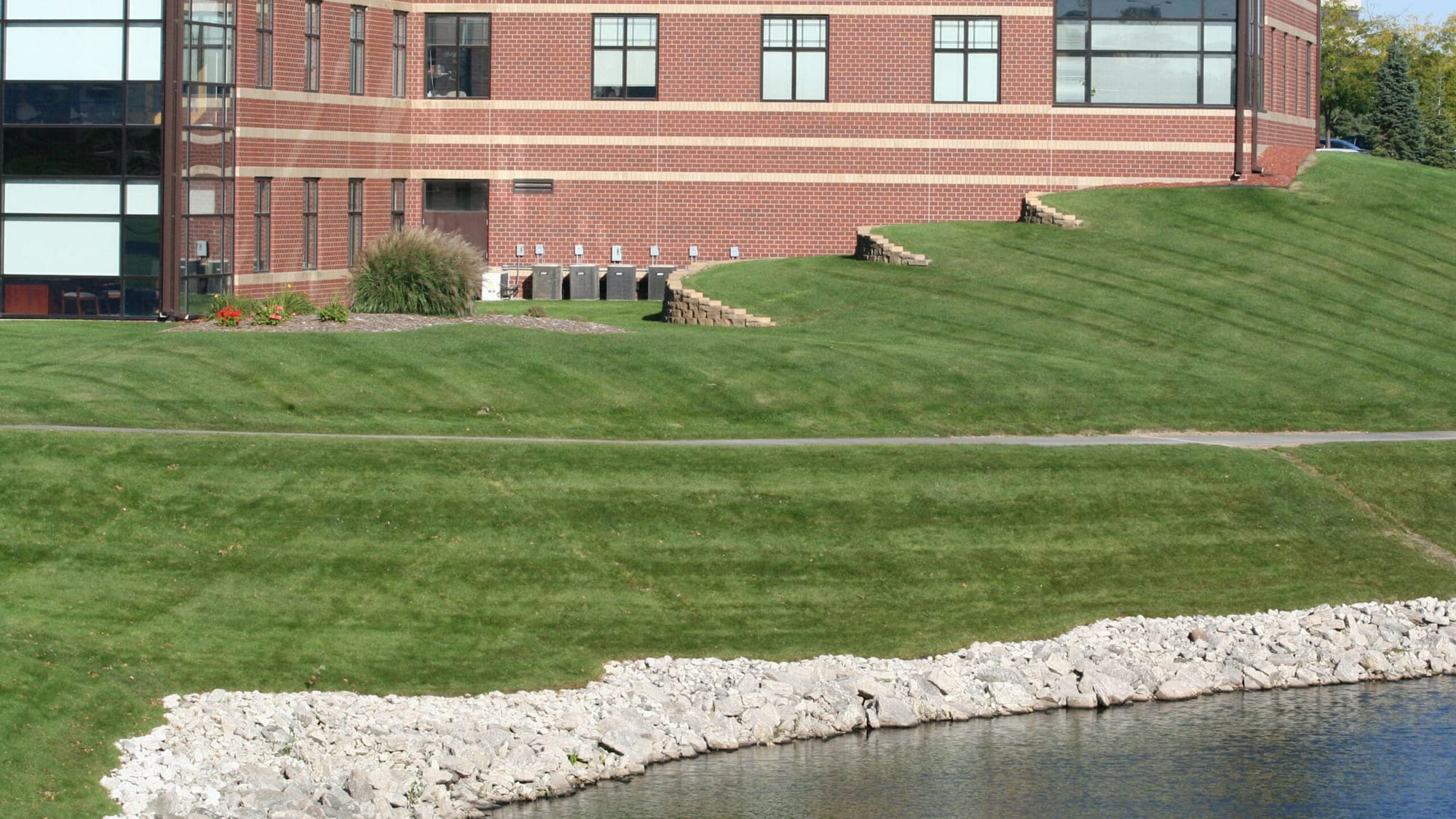 commercial landscaping company in florissant mo